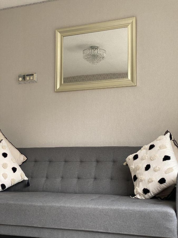 Bv Luxury Spacious 3 Bedroom House At Isaac Close Манчестер Екстер'єр фото